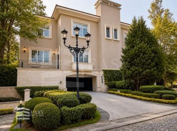 Casa de 4 habitaciones, Cuajimalpa de Morelos · Casa en Venta y Renta en La Toscana