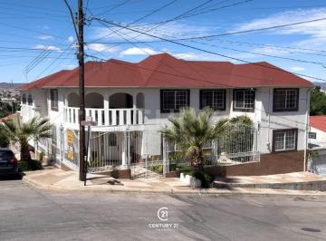 Casa · 351m² · 3 Recámaras · 2 Estacionamientos · - en Venta Casa en Zona Centro Cd. Cuauhtemoc, Chih