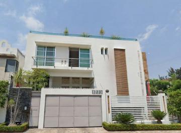 Casa de 5 habitaciones, San Pedro Tlaquepaque · Casa en Venta en Tlaquepaque Jalisco