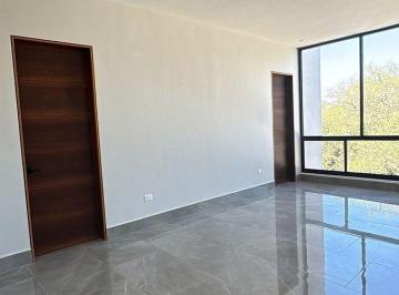 Casa de 4 habitaciones, Monterrey · Casa en Venta en Carretera Nacional