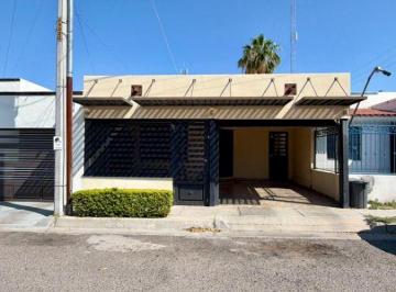 Casa de 3 habitaciones, Hermosillo · Casa en Venta en Cerrada con Acceso Controlado en Mision del Sol, a Dos Calles de Blvd. Portillo.