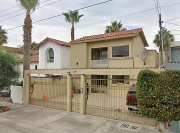 Casa de 4 habitaciones, Tijuana · Hermosa Casa Semi Nueva en Baja California a Tan Solo Cinco Minutos de La Playa!