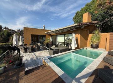 Casa en condominio · 270m² · 4 Recámaras · 2 Estacionamientos · ? Residencia de Súper Lujo en El Centro de Valle de Bravo?