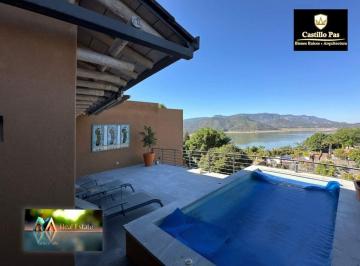 Casa en condominio · 270m² · 4 Recámaras · 2 Estacionamientos · Casa en Condominio de Lujo a Pasos del Centro de Valle de Bravo