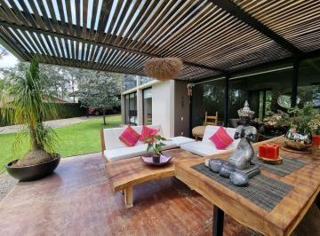 Casa en condominio · 350m² · 4 Recámaras · 6 Estacionamientos · Casa en Venta en Avándaro | Exclusividad, Amplitud y Privacidad