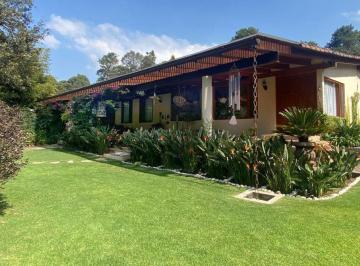 Casa · 350m² · 6 Recámaras · 6 Estacionamientos · Dos Casas Las Joyas, Exclusiva Casa a 10 Minutos de Avándaro