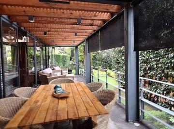 Casa en condominio · 225m² · 3 Recámaras · 1 Estacionamiento · Casa con Carácter y Buena Vibra en El Centro de Valle