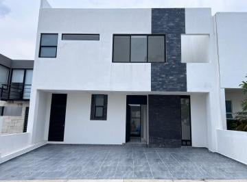Casa en condominio de 3 habitaciones, Querétaro · Casa Nueva Renta Lomas de Juriquilla Recamara Planta Baja Jardin Queretaro