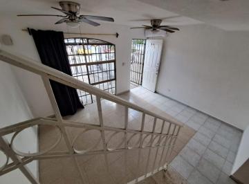 Casa en Renta de 2 habitaciones Cancún · Se Renta Casa en Porto Alegre Cancun de 2 Rec Estudio 2 Baños Cochera en Privada con Control y Parqu
