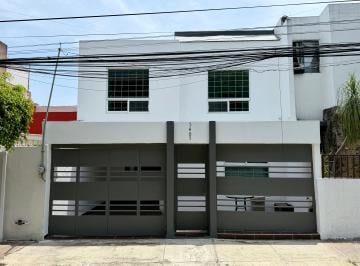 Casa de 4 habitaciones, Zapopan · Casa Disponible en Renta, Col. Las Aguilas