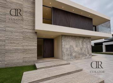 Casa · 580m² · 4 Recámaras · 8 Estacionamientos · Casa en Venta en El Campanario, Querétaro