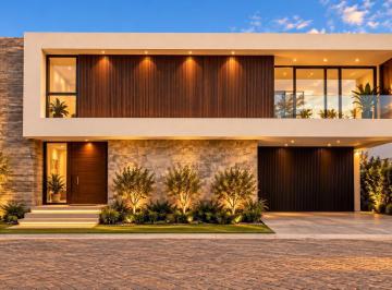 Casa · 580m² · 4 Recámaras · 8 Estacionamientos · Casa en Venta en El Campanario, Querétaro