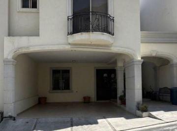 Casa de 3 habitaciones, Monterrey · Casa en Renta en Privanzas