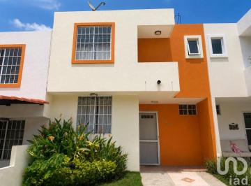 Casa · 101m² · 3 Recámaras · 1 Estacionamiento · Casa en Renta en Residencial en Terralta, Bucerias Nayarit, Seguridad Privada y Cercanía a La Playa.