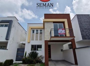 Casa · 3 Recámaras · 2 Estacionamientos · Casa Residencial en Renta Orizaba, Veracruz