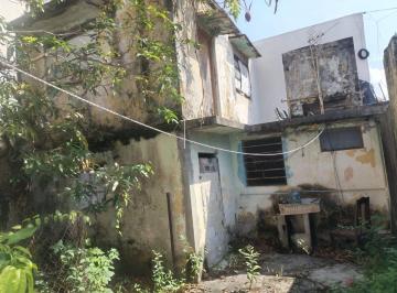 Terreno / Lote en Venta Centro · Terreno con Casa Vieja Para Demoler