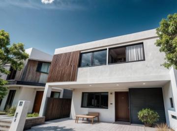 Casa · 204m² · 3 Recámaras · 3 Estacionamientos · Casa de Lujo en Zen Life - un Refugio de Elegancia y Confort