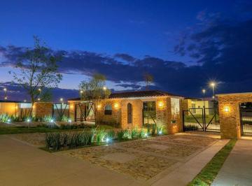 Terreno / Lote · 132m² · Venta de Terrenos en El Marques, Desde 99 m² Hasta 132 m², Listo Para Construir.