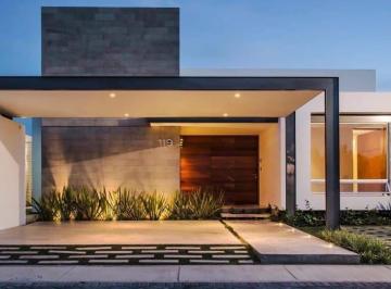 Casa · 115m² · 2 Recámaras · 2 Estacionamientos · Se Vende Casa de Una Planta en Cañadas del Arroyo, Especial Para Gente Mayor.