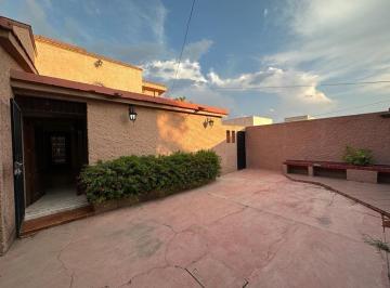 Casa · 350m² · 6 Recámaras · 4 Estacionamientos · Se Vende Casa en Arboledas, T.398 m², 6 Habitaciones, 5 Baños, 4 Estacionamiento