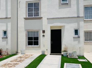Casa · 105m² · 3 Recámaras · 2 Estacionamientos · Casa en Venta en Puerta Verona Querétaro, 3 Recamaras, Terreno 144 m²