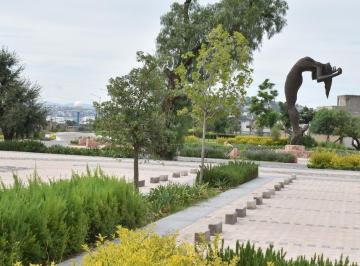 Terreno / Lote · 214m² · Venta de Terrenos en Hacienda Carlota, Viva con Calidad de Vida, Construye Ya!