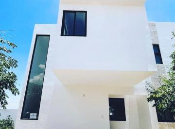 Casa · 120m² · 4 Recámaras · 2 Estacionamientos · Se Vende Casa en Ciudad Maderas, 4ta Recamara en Pb, Doble Altura, Hermosa!