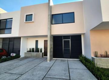 Casa · 171m² · 3 Recámaras · 2 Estacionamientos · Venta de Casas en Altos del Marques, Equipadas, de Lujo y Premium, Ubicadísimas!