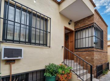 Casa · 305m² · 4 Recámaras · 2 Estacionamientos · Casa en Venta en Tejeda, Bóvedas Catalanas, Gran Ubicación, C.305 m² T.200 m²