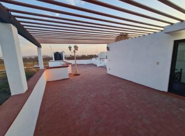 Casa · 327m² · 4 Recámaras · 5 Estacionamientos · En Venta Residencia en Misión Concá, Roof Garden, Cto Serv, 4 Recamaras, 4.5 Bañ