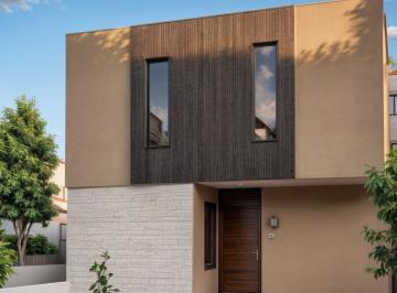 Casa · 182m² · 3 Recámaras · 3 Estacionamientos · Casa en Viu Panorama, Zona El Mirador – 3 Recámaras, Estudio, 4 Baños, Jardín.