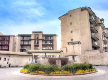 Departamento · 172m² · 3 Recámaras · 2 Estacionamientos · Hermoso Pent Garden en Cumbres del Lago, 3 Recámaras, Alberca, de Super Lujo!