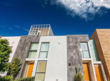 Casa · 150m² · 3 Recámaras · 2 Estacionamientos · Casa en Renta en Santa Fe, Juriquilla - Gran Ubicación!