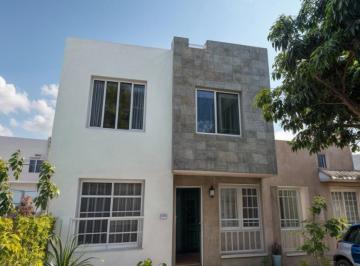 Casa · 135m² · 3 Recámaras · 2 Estacionamientos · Casa en Venta en Paseos del Bosque, 3 Recámaras, 2.5 Baños, Gran Ubicación!