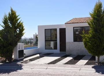 Casa · 80m² · 2 Recámaras · 2 Estacionamientos · Venta de Casas de Una Planta en Ciudad Maderas, Oportunidad!