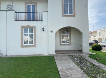 Casa en condominio de 4 habitaciones, Lerma · Casa en Esquina – Pet Friendly – a 20 Min de Santa Fe - Trato Directo
