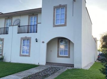 Casa en condominio de 4 habitaciones, Lerma · Casa en Esquina – Pet Friendly – a 20 Min de Santa Fe - Trato Directo