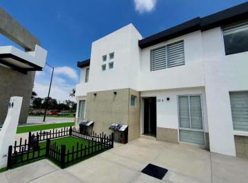 Casa en condominio de 3 habitaciones, León · Casa Nueva Equipada con Recámara Abajo/estudio en Cluster Privado, Zona Sur, por Viñedos, León Gto