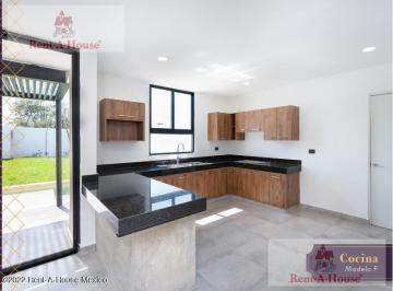 Casa · 185m² · 3 Recámaras · 2 Estacionamientos · Casa en Venta en Merida, Cholul My 25 - 3335.