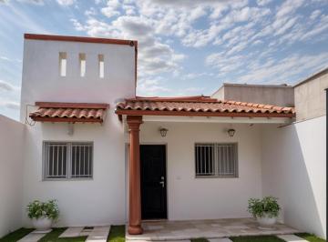 Casa · 115m² · 3 Recámaras · 3 Estacionamientos · Casa en Venta en Las Trojes, Una Planta, Especial Para Adultos Mayores