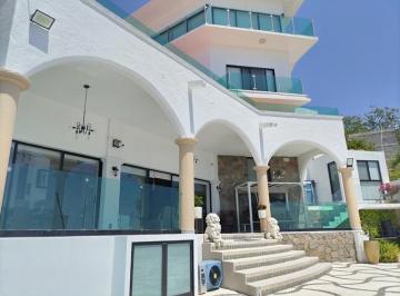 Casa de 9 habitaciones, Acapulco de Juárez · Casa Sola con Espectacular Vista a La Bahía