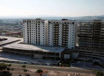 Departamento · 90m² · 2 Recámaras · 2 Estacionamientos · Departamento en Renta en Centro Sur Avanta Gardens