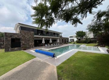 Casa de 4 habitaciones, Tlajomulco de Zúñiga · Casa en Renta en Punto Sur Este en Tlajomulco de Zúñiga