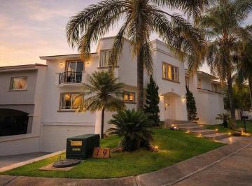 30ef91ec427ab82993431a0553d9fdd0d771f97516d721b9e9465ab39c8e554b · Casa de Lujo en Venta en Puerta de Hierro