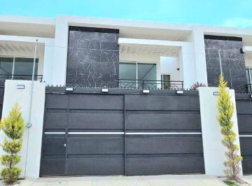 Casa de 3 habitaciones, Apizaco · Casa en Venta en Covadonga, Apizaco | 3 Recámaras, Jardín y Roof Garden