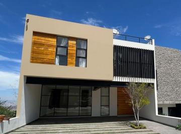 Casa de 4 habitaciones, Huimilpan · Renta Casa en Cumbres del Cimatario con Roof Garden