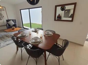 Casa · 176m² · 4 Recámaras · 2 Estacionamientos · Casa Amueblada Para Ejecutivos