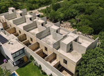 Departamento · 215m² · 3 Recámaras · 3 Estacionamientos · Departamento en Venta en Temozón Norte