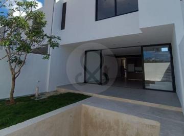 Casa · 181m² · 2 Recámaras · 2 Estacionamientos · Xcanatún Privada: Casa en Venta en Xcanatún