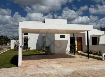 Casa · 160m² · 2 Recámaras · 2 Estacionamientos · Casa en Venta en Fraccionamiento Las Américas